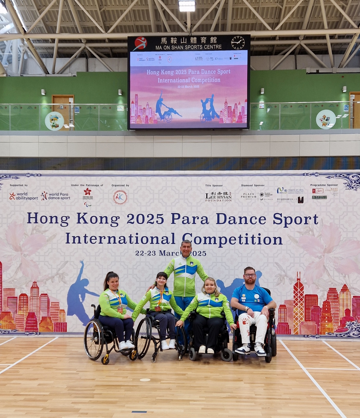 Slovenski paraplesalci navdušili v Hong Kongu