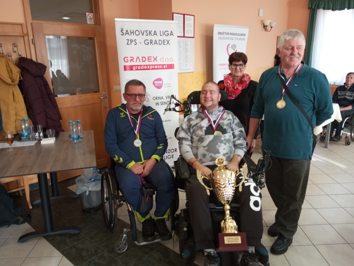 Šah - 1. kolo lige ZPS - Gradex Šah - 1. kolo lige ZPS - Gradex