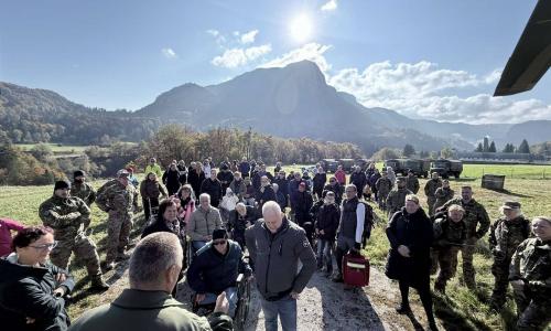 Nepozaben dan v zraku – polet novih članov Zveze paraplegikov Slovenije