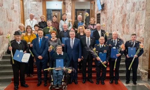 Čestitke Stojanu Rozmanu ob prejemu plakete