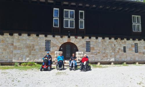 V Kamniški Bistrici smo na Vseslovenskem inkluzijskem pohodu preživeli čudovit dan, poln nasmehov, srčnosti, prijateljstva in nepozabnih doživetij